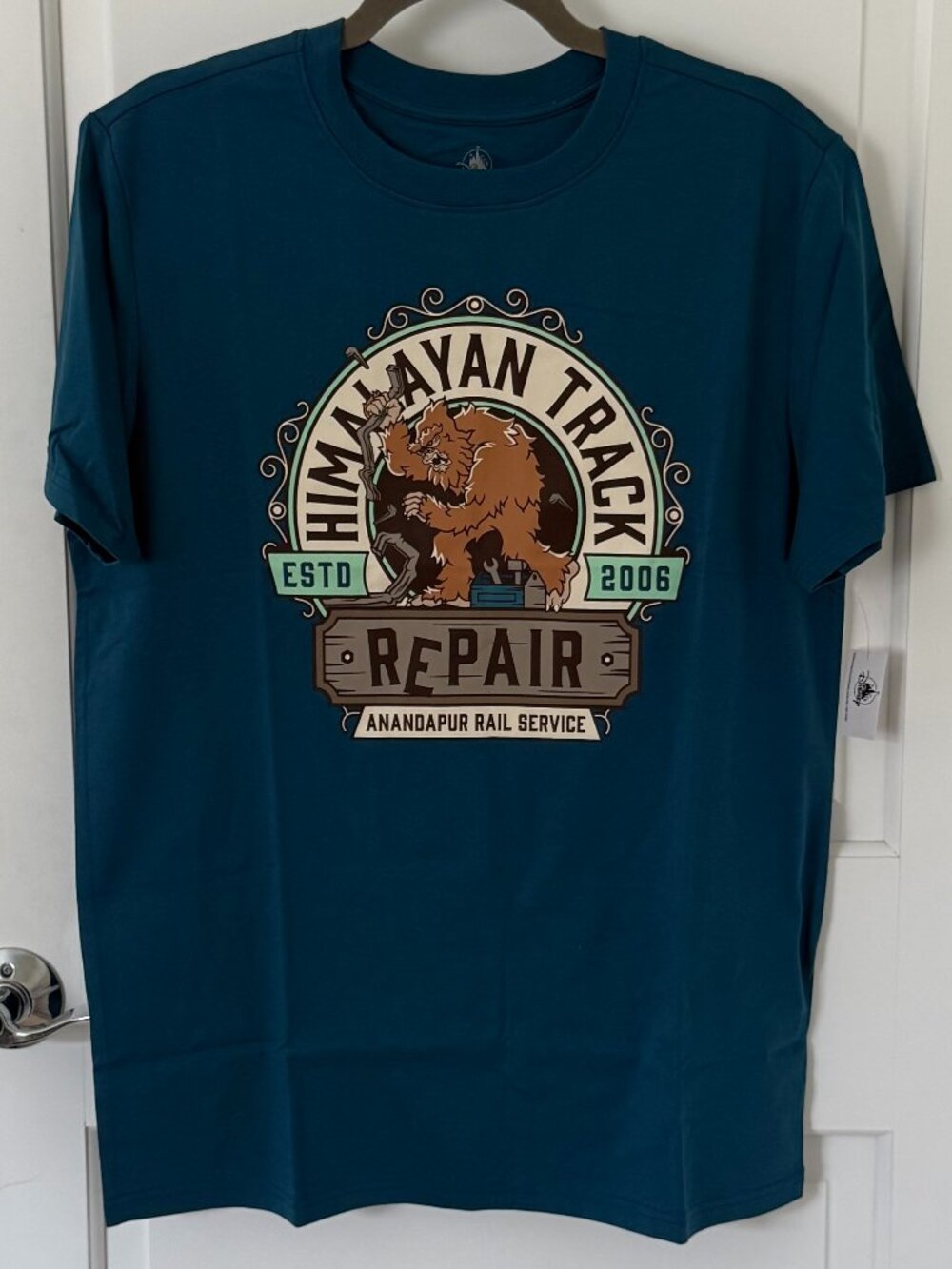 NWT Disney Parks Expedition Everest Yeti Himalayan Track Adult SZ MED